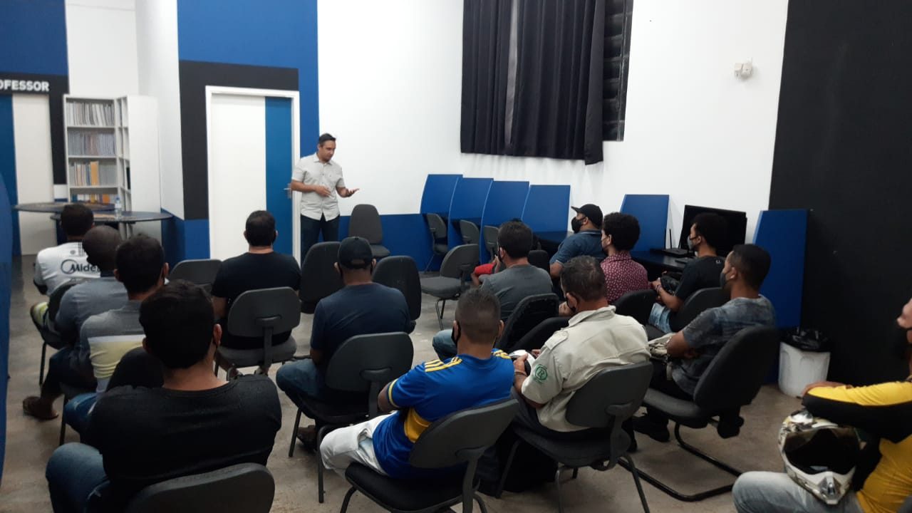 Mateus palestrando